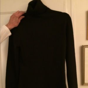 Lord and Taylor cashmere sweater